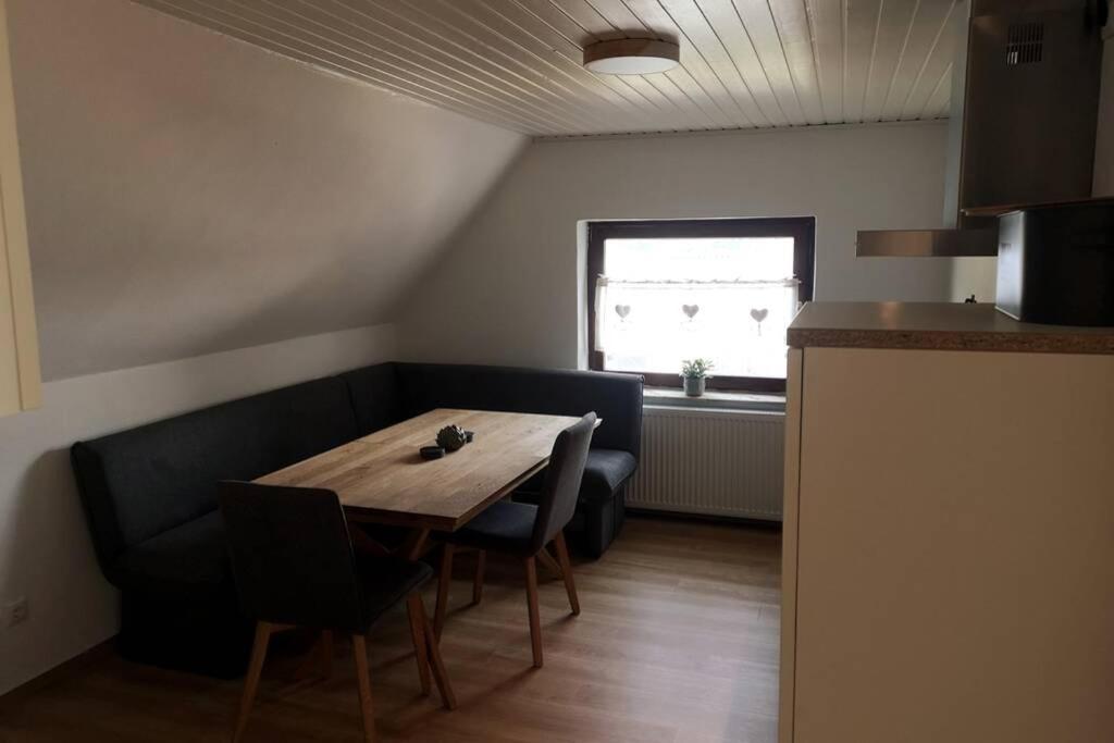 Ruhig Gelegene, Top Moderne Ferienwohnung - Hot Tub Und Sauna Gegen Aufpreis Neuhaus an Der Eger Zewnętrze zdjęcie