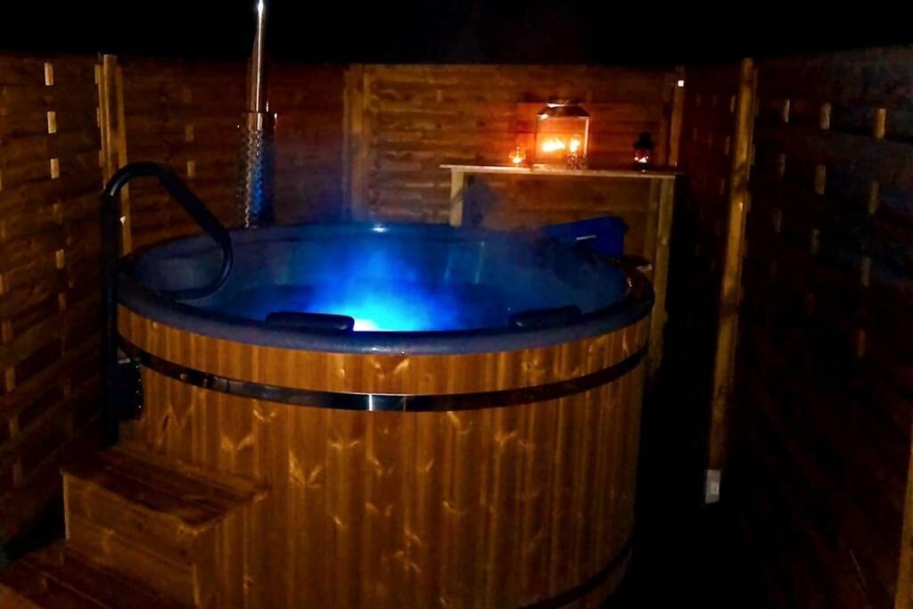 Ruhig Gelegene, Top Moderne Ferienwohnung - Hot Tub Und Sauna Gegen Aufpreis Neuhaus an Der Eger Zewnętrze zdjęcie