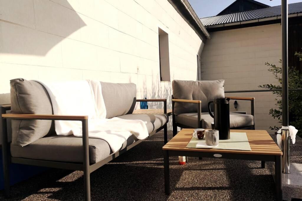 Ruhig Gelegene, Top Moderne Ferienwohnung - Hot Tub Und Sauna Gegen Aufpreis Neuhaus an Der Eger Zewnętrze zdjęcie
